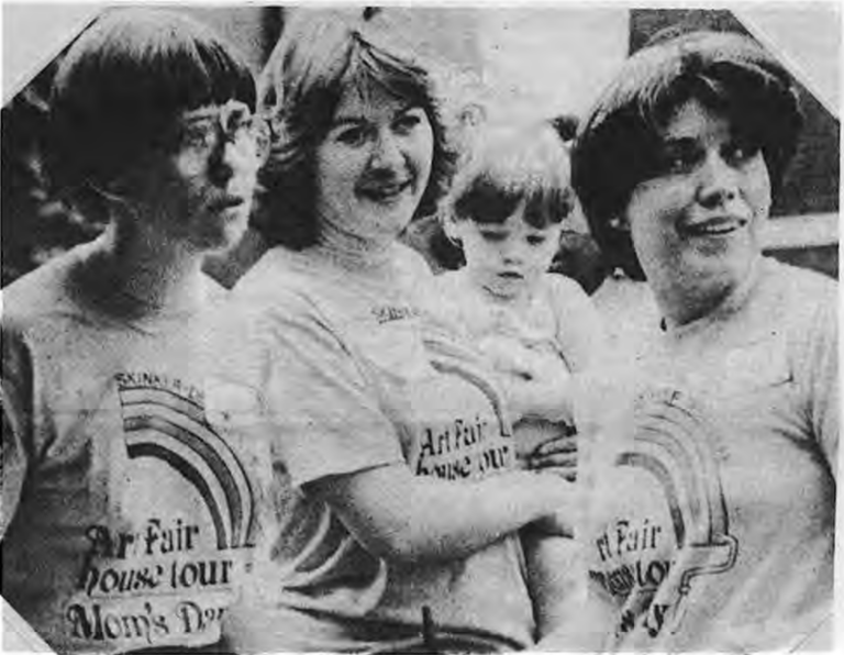 “Chief Worrier” Karen Brown, with House Tour Chairperson Carol Watkins (and Shana) and Venita Lake, Artists Chairperson, 1979. Photo by King Schoenfeld.