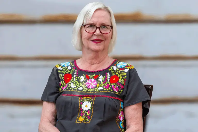 Linda Edwards, Creator of Iconic Blueberry Hill Windows, Mourned