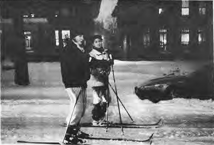 Sarah Brown and Takla West skiing on Waterman.