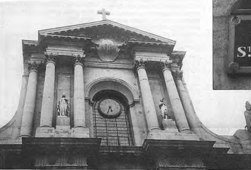 Upper facade of St.Roch in Paris. Photo by Lynn,as credited in the article.