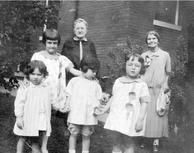 Parkview generations, circa 1920s. From 1979 book Urban Oasis — 75 Years In Parkview A St. Louis Private Place.