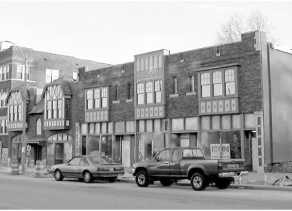 6138–46 Delmar, restored storefronts. Photo by Sandy Kaiser of Kiku Obata and Company.