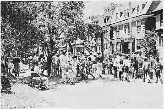 Original photograph from the June 1976 Art Fair photographic spread. Visitors and artists at the Art Fair.