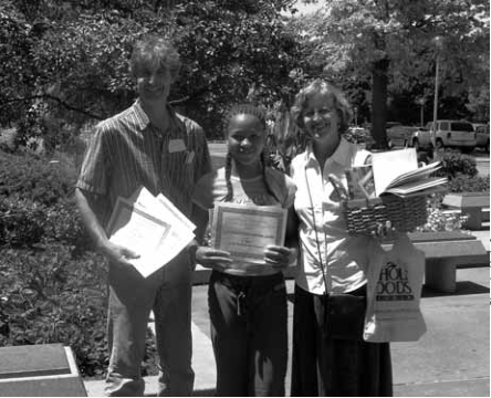 Andy Cross, Quonisha Shavers, and Mary Hellwig were contest winners at the 2007 Gateway Gardening award ceremony held at Missouri Botanical Garden.
