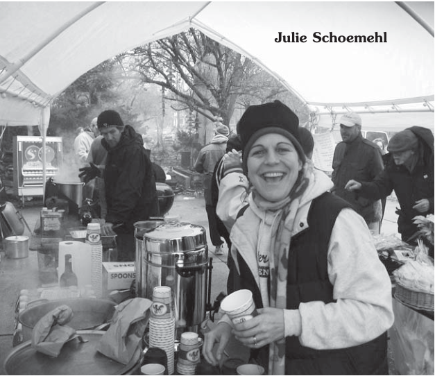 Julie Schoemehl at Wintermarkt.