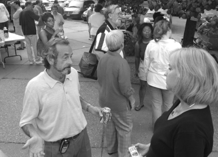 Marvin Nodiff with Alderman Lyda Krewson at National Night Out.