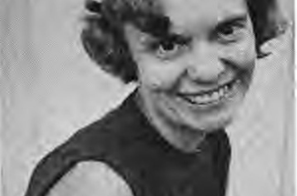 Donne Lottes, middle-age columnist