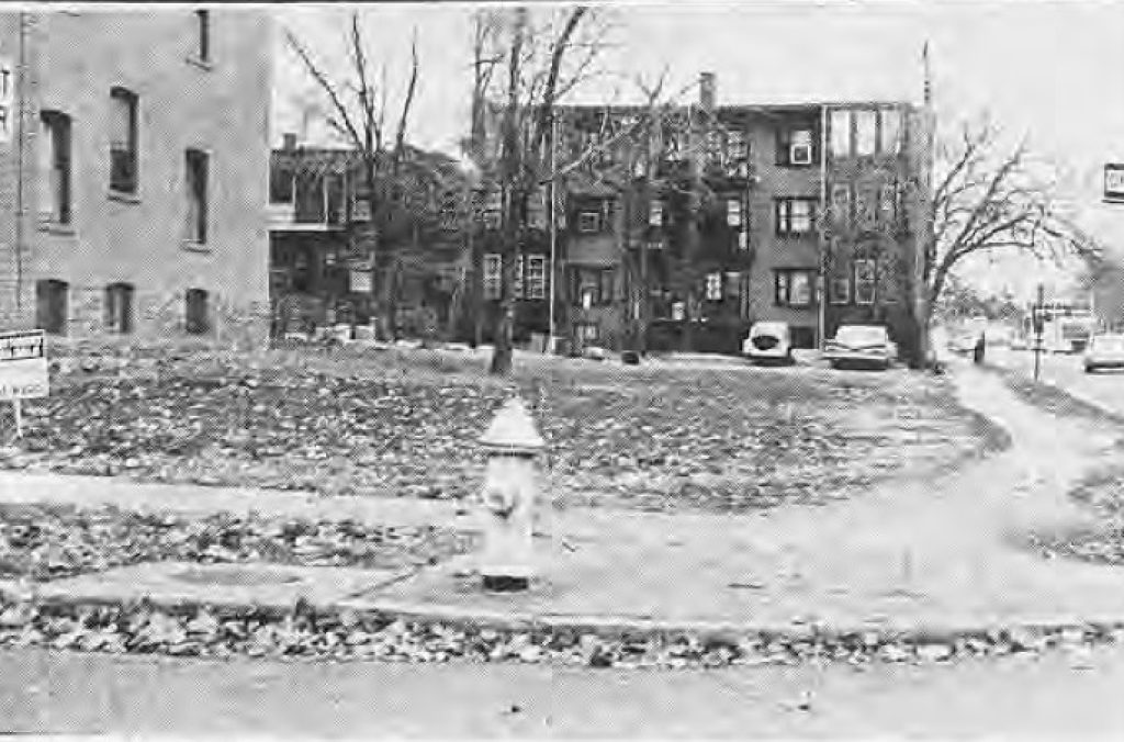 “Tot Lot” to be installed at the northwest corner of Pershing and Des Peres.